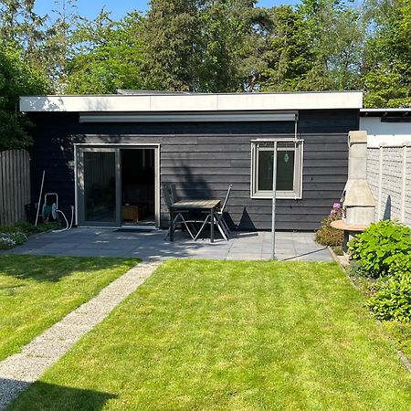 Rustig Gelegen Recreatiewoning In Zeeland Bruinisse Exterior foto